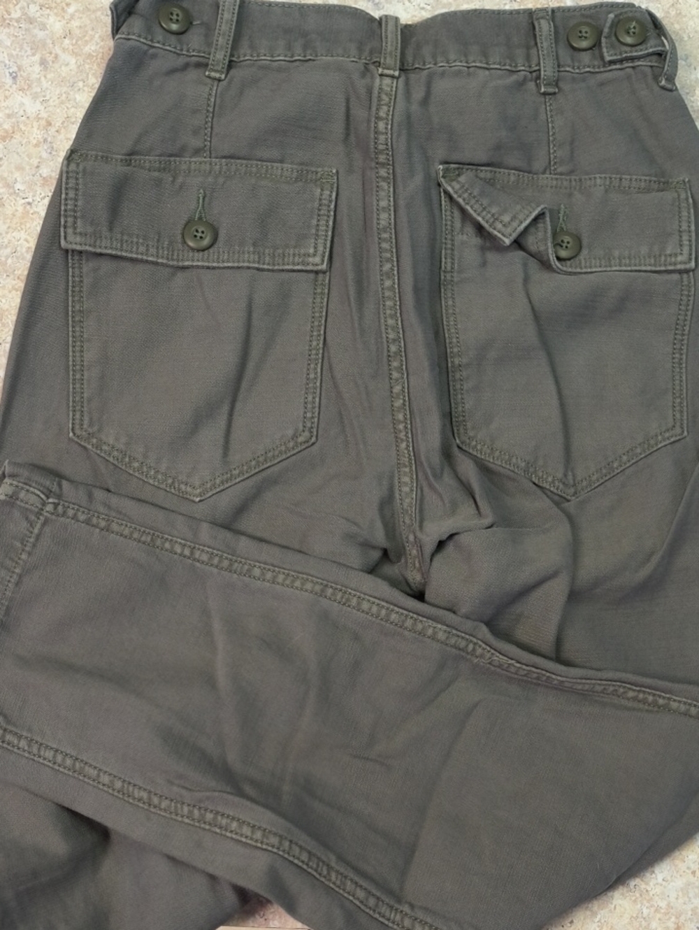 American Eagle Outfitters Olive Cargo Pants  Sz 00 Short Euc.